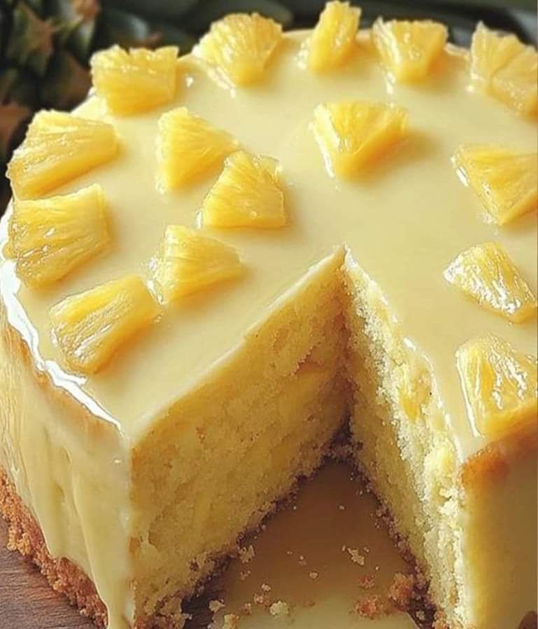 PINEAPPLE CAKE