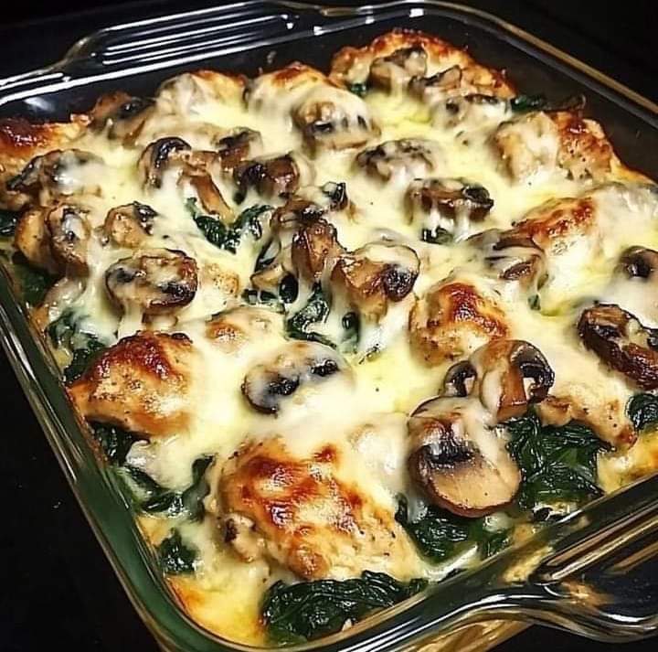 Chicken Spinach and Mushroom Bake (Low Carb)